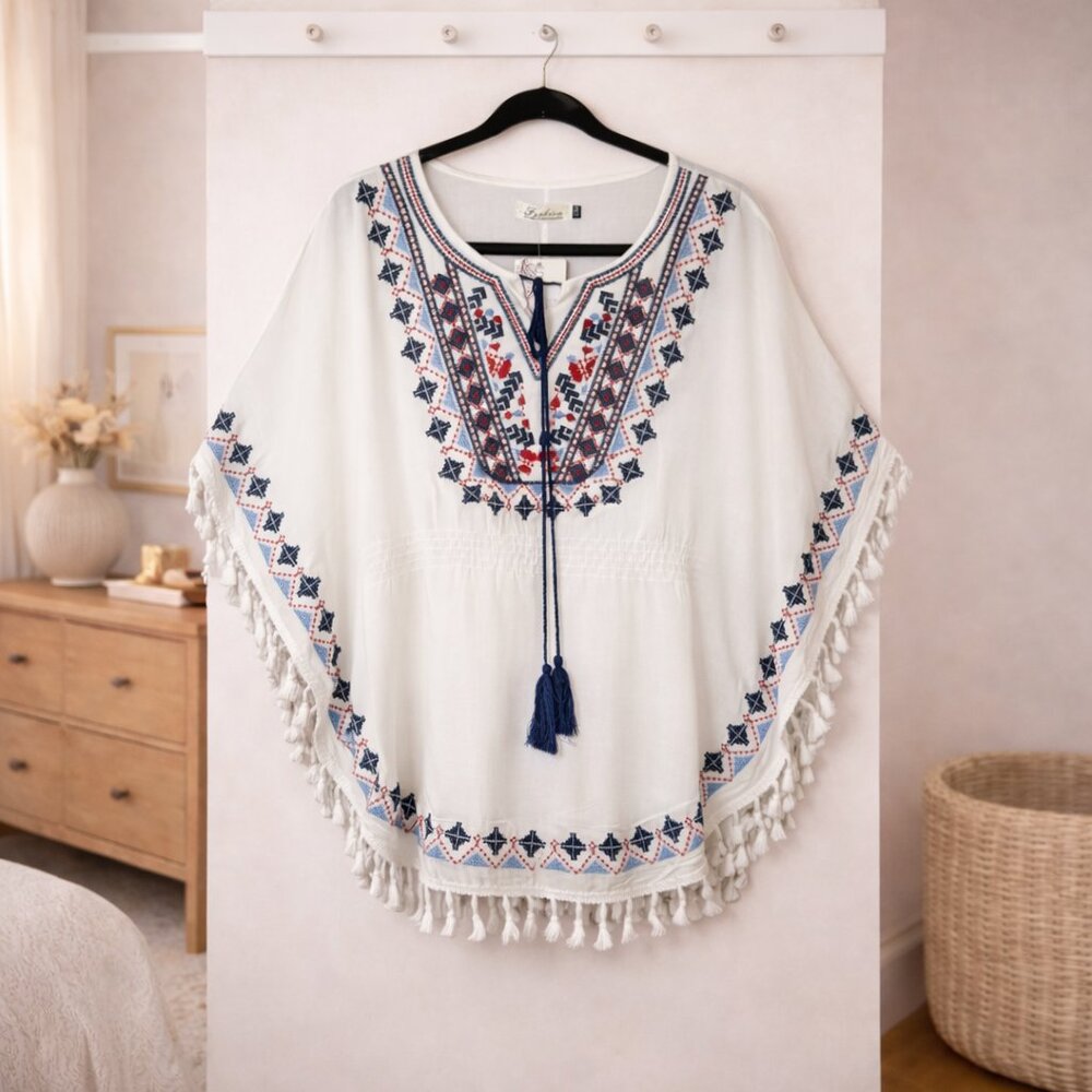 Poncho light and breezy. Embroidered white, navy, red. Boho top